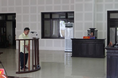 Bị đánh lún xương hộp sọ, cha vẫn tha thiết xin giảm án cho con