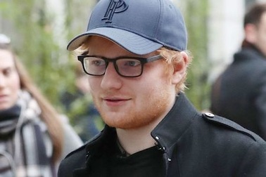 Giọng ca 9x bị cảnh sát “sờ gáy” vì bài hát mới