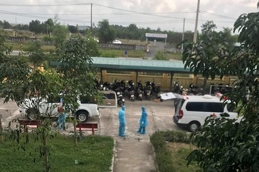 Cô gái trở về từ vùng dịch Hàn Quốc có dấu hiệu sốt, cách ly thêm 16 người