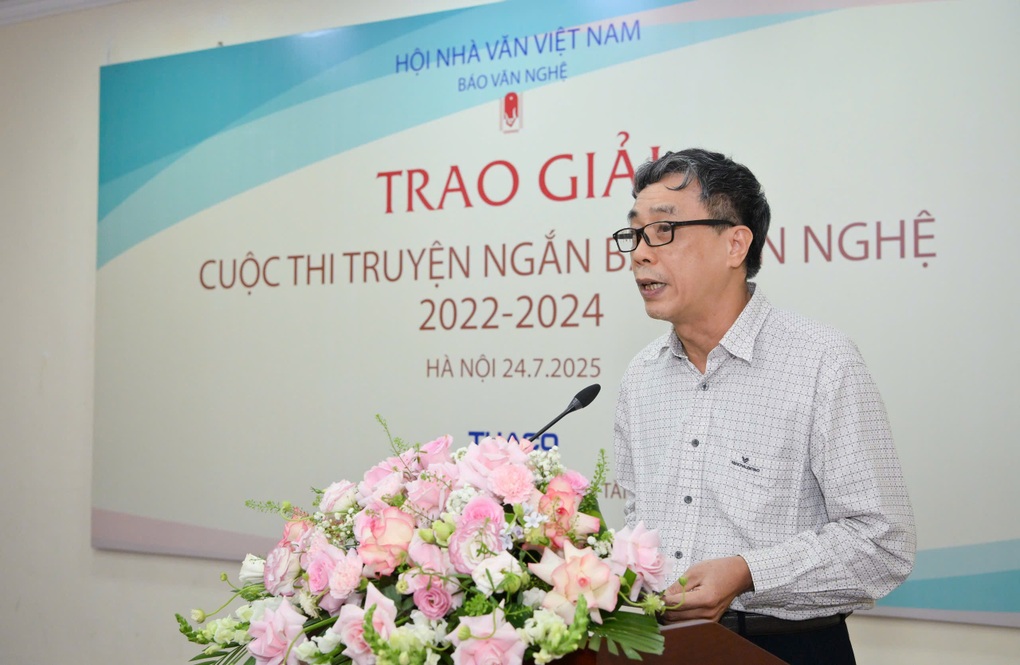 Không có giải Nhất tại cuộc thi truyện ngắn báo Văn nghệ - 2 Không có giải Nhất tại cuộc thi truyện ngắn báo Văn nghệ - 2