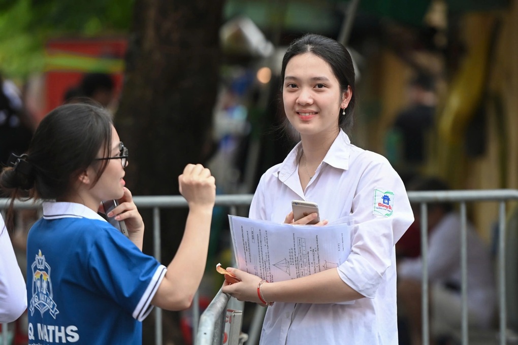 Học phí lớp 10 các trường tư thục điểm trên địa bàn Hà Nội năm 2025 - 1 Học phí lớp 10 các trường tư thục điểm trên địa bàn Hà Nội năm 2025 - 1