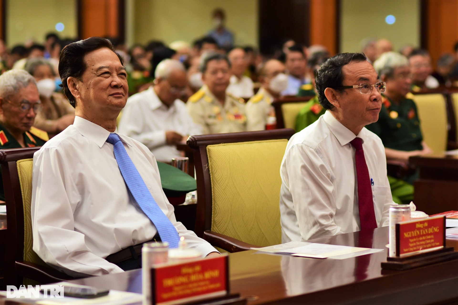 Nguyên lãnh đạo Đảng, Nhà nước dự lễ kỷ niệm ngày thống nhất đất nước - 7 Nguyên lãnh đạo Đảng, Nhà nước dự lễ kỷ niệm ngày thống nhất đất nước - 7