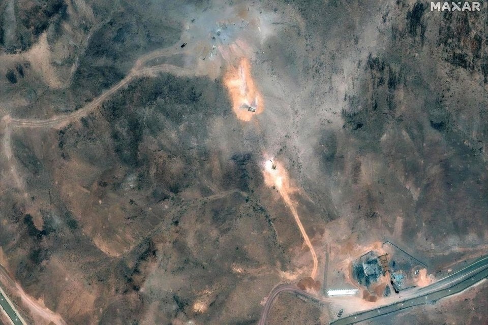 Israel kêu gọi Trung Quốc gây áp lực lên chương trình hạt nhân Iran - 1