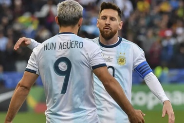 Aguero lên tiếng bảo vệ Messi trước những chỉ trích