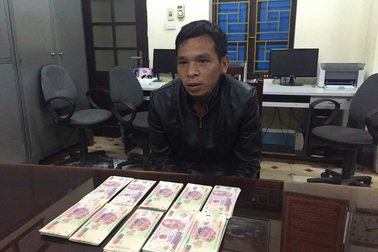 Gã thợ xây bán gần 200 triệu tiền giả qua mạng xã hội