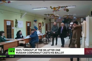 Các ứng viên tổng thống Nga đi bầu cử