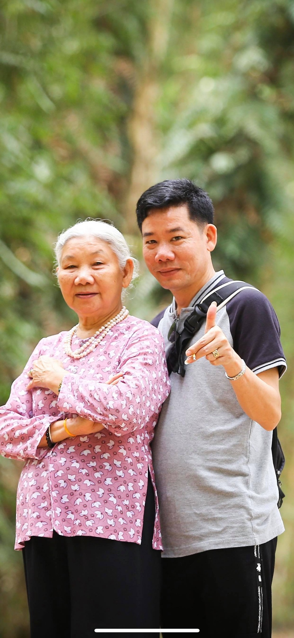 Biên đạo múa Phùng Khải: “Tết chỉ muốn ngủ, nhưng thương mẹ ở quê nên lại chạy về...” - 5 Biên đạo múa Phùng Khải: “Tết chỉ muốn ngủ, nhưng thương mẹ ở quê nên lại chạy về...” - 5