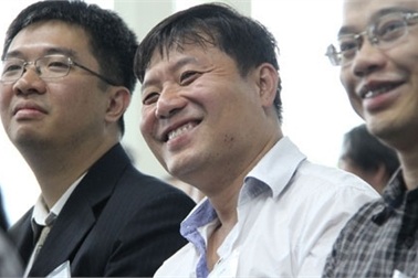 'Sẽ chẳng ai thiệt thòi nếu có nhiều giáo sư'