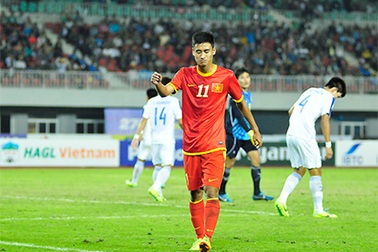 HLV Miura bầu chọn Quả bóng vàng cho Vũ Minh Tuấn