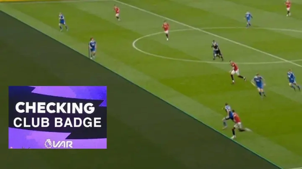 Tranh cãi gay gắt về hai tình huống Man Utd hưởng lợi từ trọng tài - 1 Tranh cãi gay gắt về hai tình huống Man Utd hưởng lợi từ trọng tài - 1