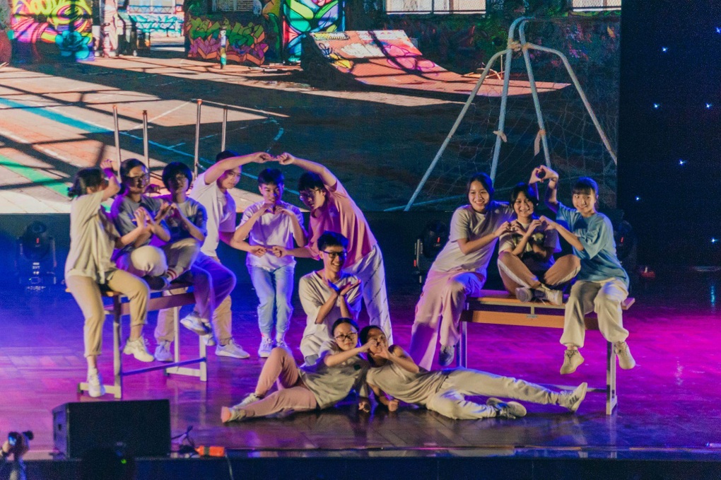 Bùng nổ những sắc màu tài năng học sinh trường Ams - 3