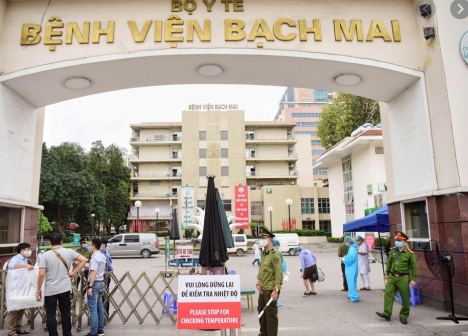 Giám đốc BV Bạch Mai lên tiếng vụ 100 đơn xin nghỉ việc - 1 Giám đốc BV Bạch Mai lên tiếng vụ 100 đơn xin nghỉ việc - 1