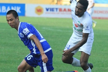 Cầu thủ đội bóng bầu Kiên loay hoay tìm việc 