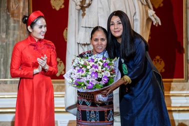 NTK Minh Hạnh và hành trình của Tơ lụa Bảo Lộc, thổ cẩm Zèng đến nước Nga