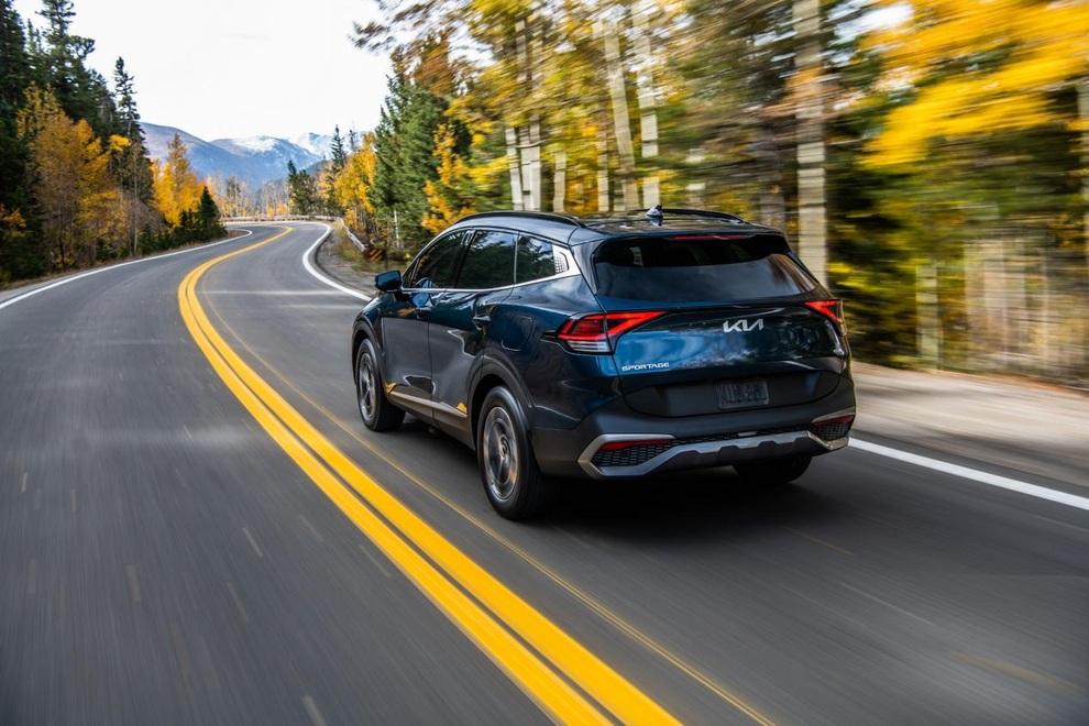 Chi tiết Kia Sportage Hybrid 2023: Uống xăng 6l/100 km, sắp về Việt Nam - 4 Chi tiết Kia Sportage Hybrid 2023: Uống xăng 6l/100 km, sắp về Việt Nam - 4