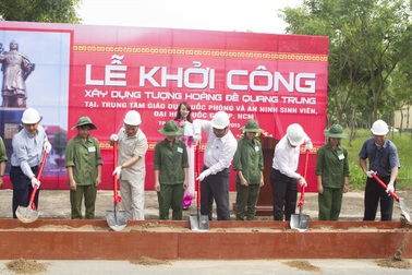 Xây dựng tượng vua Quang Trung tại ĐH Quốc gia TPHCM