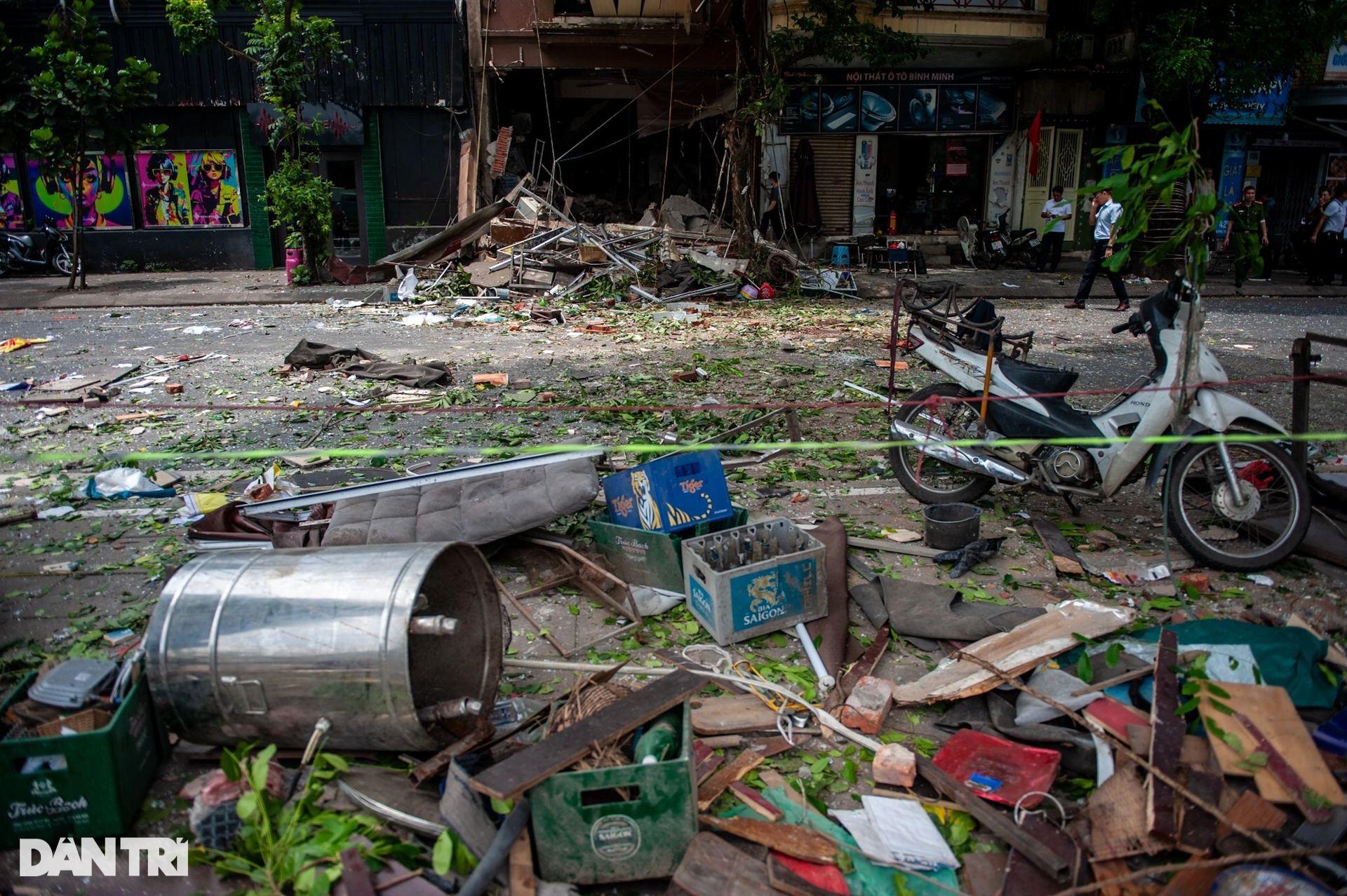 Hiện trường tan hoang sau vụ nổ lớn tại quán ăn ở Hà Nội - 4