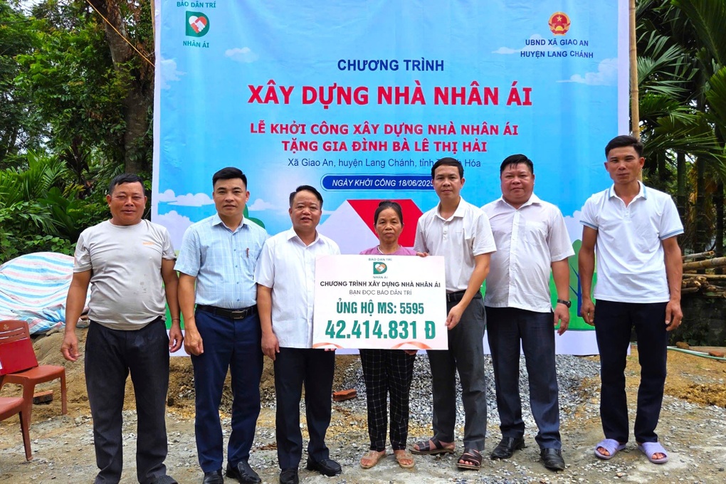 Người phụ nữ góa bụa: “Có mơ tôi cũng không nghĩ mình xây được nhà” - 1 Người phụ nữ góa bụa: “Có mơ tôi cũng không nghĩ mình xây được nhà” - 1