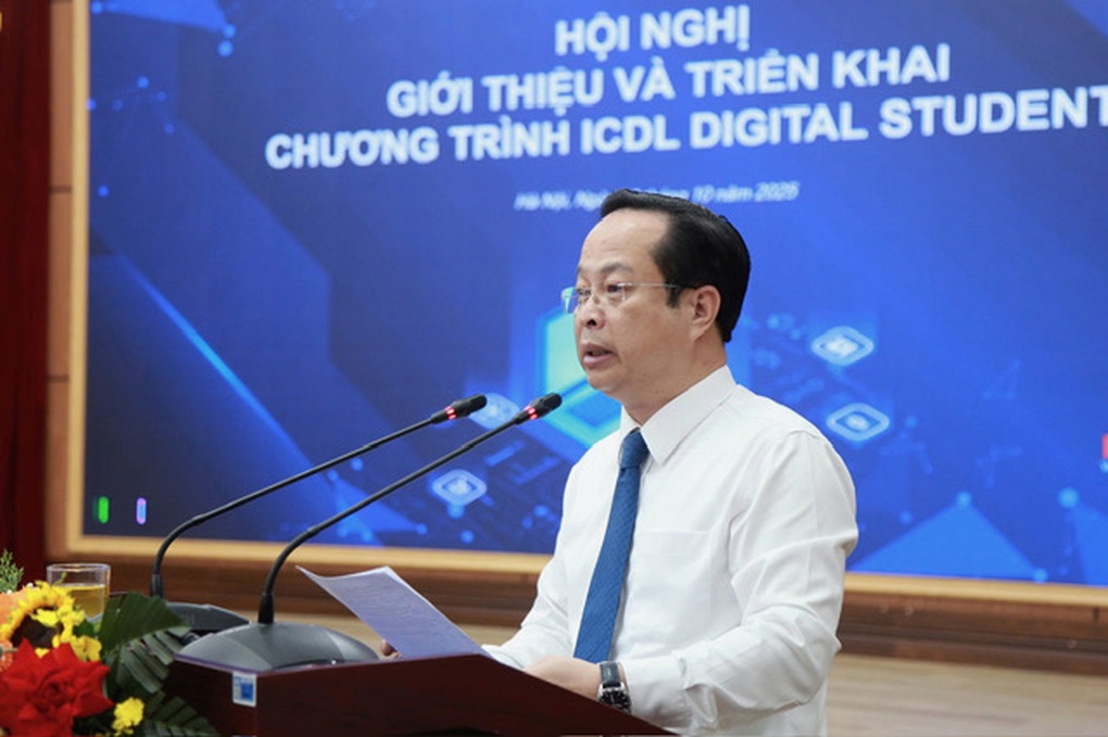 Zlepšení digitální gramotnosti středoškoláků v Hanoji - 2 Nâng cao năng lực số cho học sinh phổ thông Hà Nội - 2