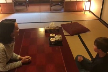 Dùng công nghệ lái tự động để làm... dép “tự chạy”