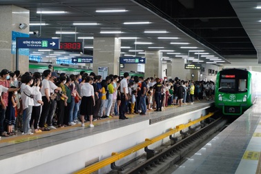 Tàu Cát Linh - Hà Đông chở khách - Sự kiện tiêu biểu của Hà Nội năm 2021