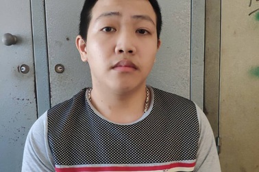 Đâm người trọng thương sau va chạm xe máy