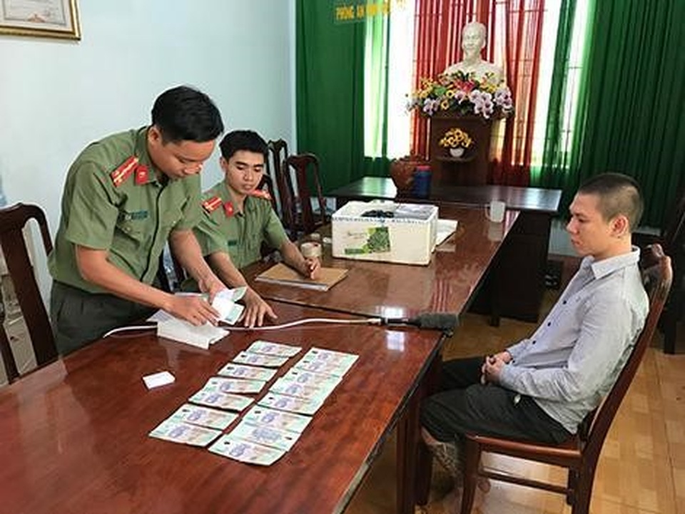 16 đối tượng tham gia đường dây tiền giả “khủng” tại nhiều tỉnh thành - 1 16 đối tượng tham gia đường dây tiền giả “khủng” tại nhiều tỉnh thành - 1