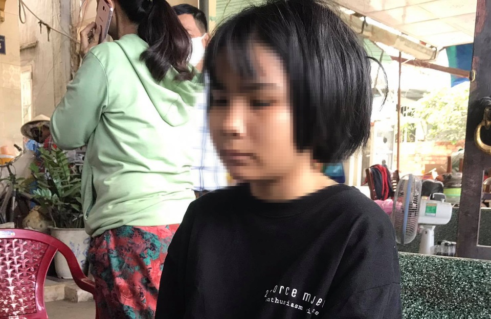 Nữ sinh bị đánh sau tai nạn: Phải khâu 10 mũi trên đầu, chấn thương mặt - 1 Nữ sinh bị đánh sau tai nạn: Phải khâu 10 mũi trên đầu, chấn thương mặt - 1