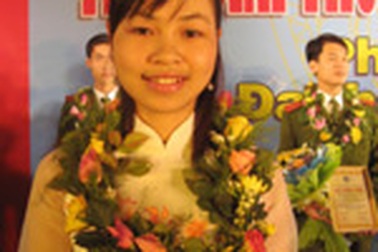 Hơn 200 SV nhận giải thưởng “Sao tháng Giêng”