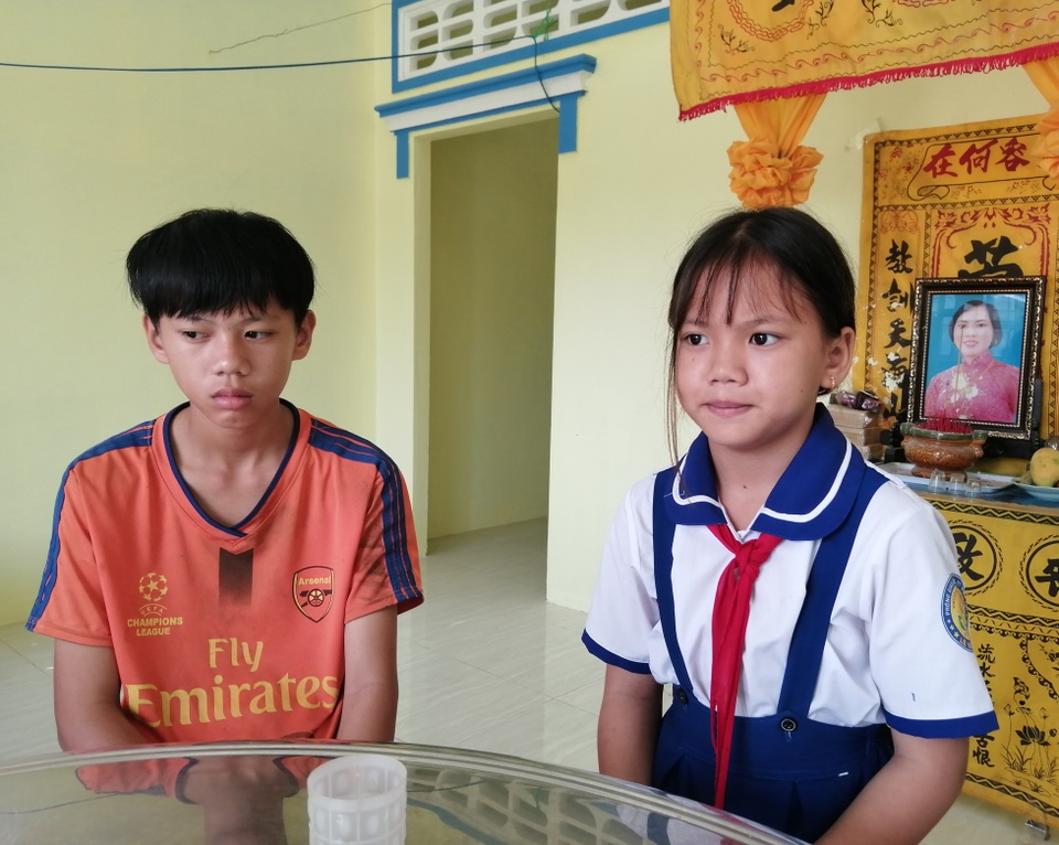 Bạn đọc Dân trí giúp hơn 71 triệu đồng đến gia đình bé gái bị u bướu xương cụt - 1 Bạn đọc Dân trí giúp hơn 71 triệu đồng đến gia đình bé gái bị u bướu xương cụt - 1