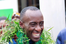 Bố kỷ lục gia marathon Kiptum hoài nghi về cái chết của con trai