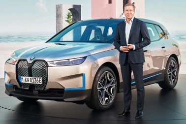 BMW thừa sức làm xe điện, nhưng chưa muốn bỏ động cơ đốt trong