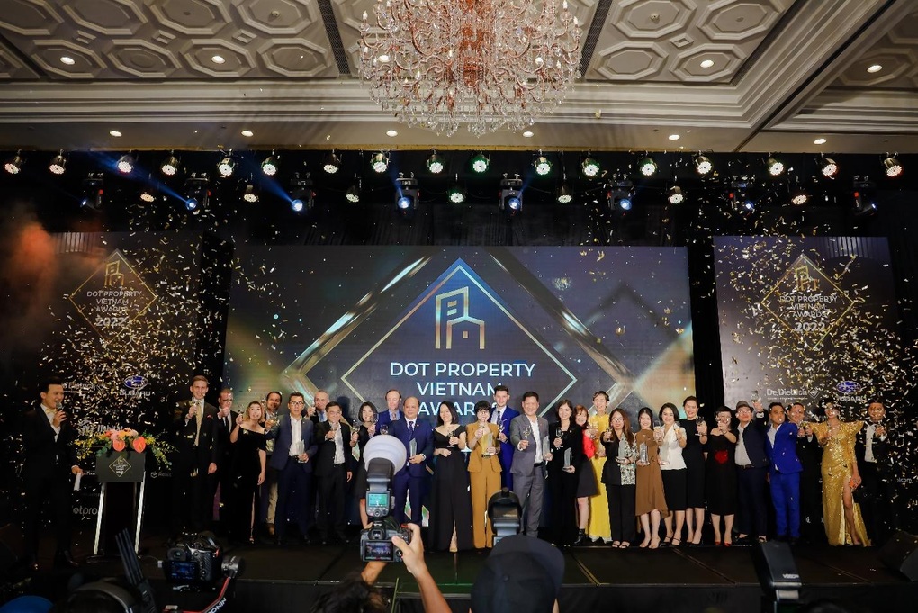 Cloud Gate nhận giải thưởng Dot Property Vietnam Awards 2022 - 2 Cloud Gate nhận giải thưởng Dot Property Vietnam Awards 2022 - 2