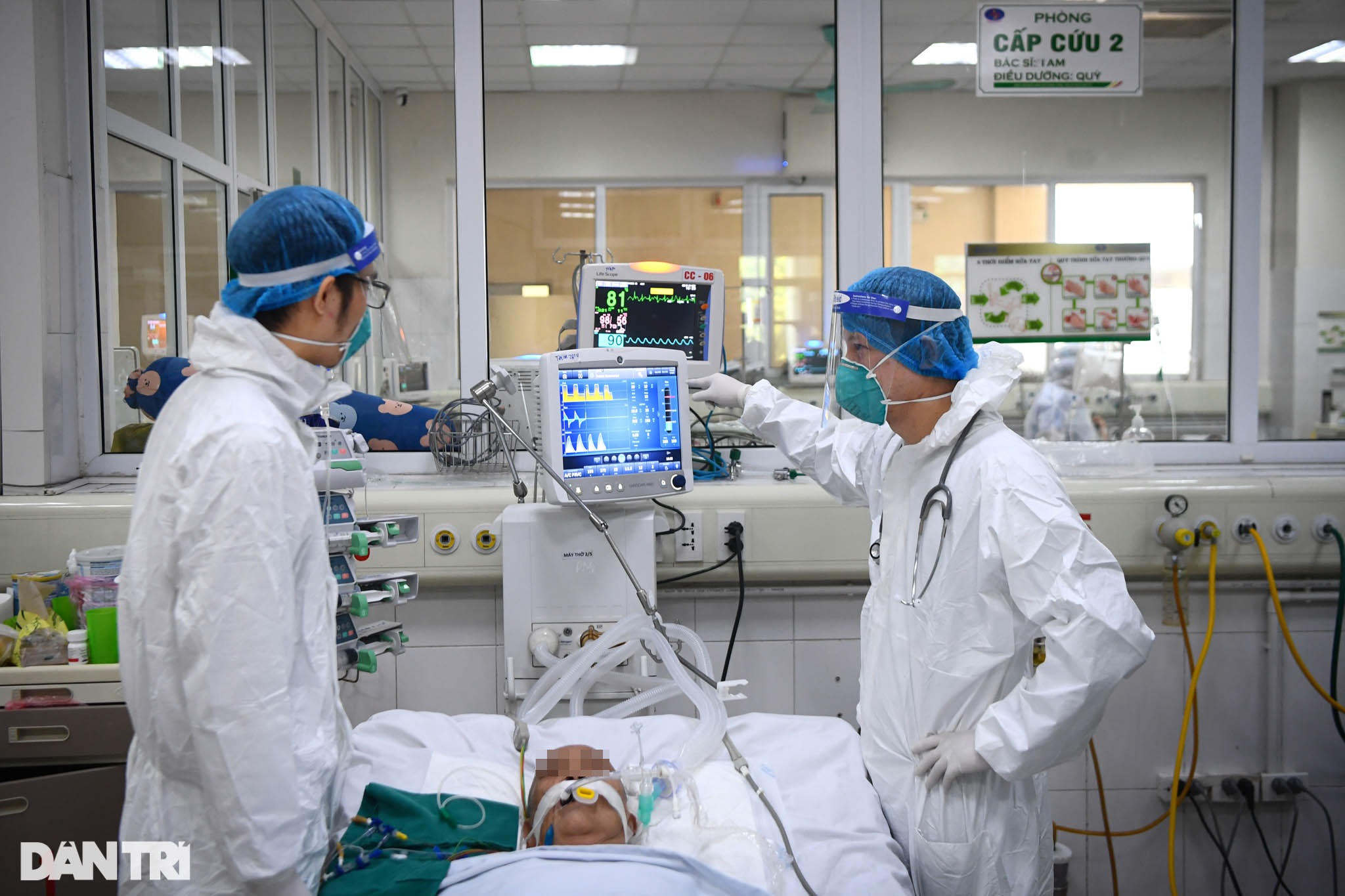 Một ngày trong khu điều trị bệnh nhân Covid-19 triệu chứng nặng ở Hà Nội - 4 Một ngày trong khu điều trị bệnh nhân Covid-19 triệu chứng nặng ở Hà Nội - 4