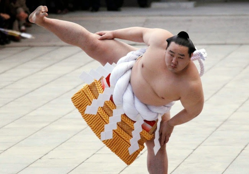 Tìm hiểu về môn đấu vật sumo truyền thống ở Nhật Bản - 5 Tìm hiểu về môn đấu vật sumo truyền thống ở Nhật Bản - 5