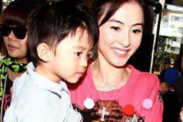 Trương Bá Chi đã sinh con trai thứ hai