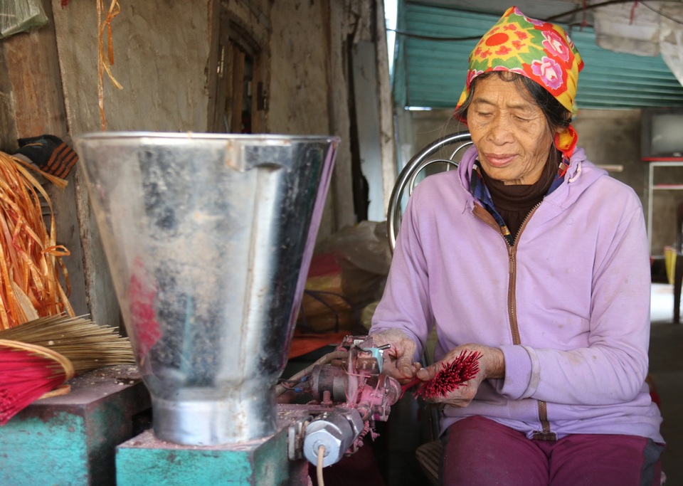 Làng hương Báo Ân tất bật vào vụ Tết - 5 Làng hương Báo Ân tất bật vào vụ Tết - 5