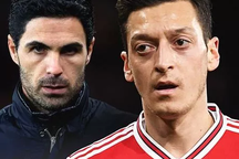 Người đại diện ủng hộ quyết định không giảm lương của Ozil