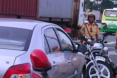 CSGT không được mang quá 100 nghìn đồng khi làm nhiệm vụ