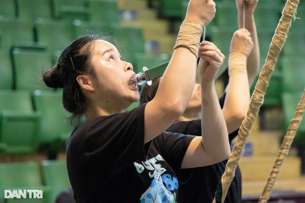 Tết của nghệ sĩ xiếc, chèo: Đi diễn từ mùng 2, cát-xê cao gấp đôi - 3 Tết của nghệ sĩ xiếc, chèo: Đi diễn từ mùng 2, cát-xê cao gấp đôi - 3