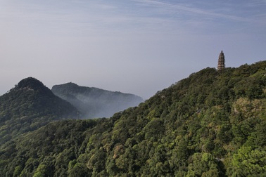 Quan sát toàn cảnh 3 đỉnh cao nhất của dãy núi Ba Vì