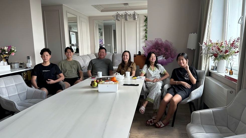 Không được vào Quảng trường Đỏ, người Việt vẫn đi 40km xem duyệt binh - 4 Không được vào Quảng trường Đỏ, người Việt vẫn đi 40km xem duyệt binh - 4