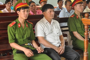 Viện trưởng VKSND huyện gây tai nạn liên hoàn