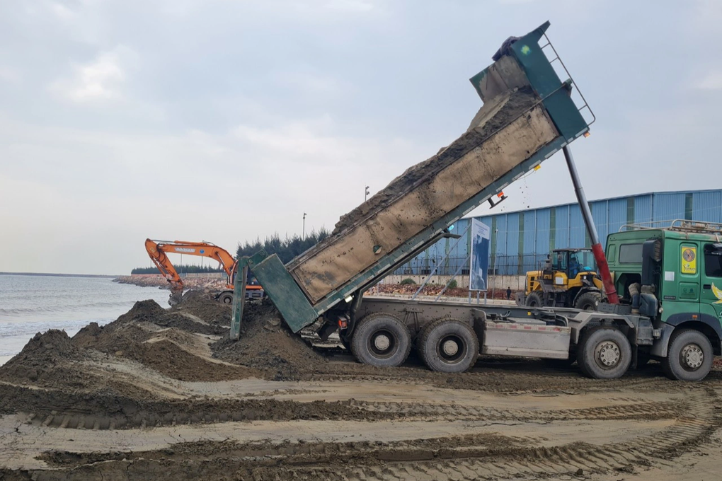 Bác bỏ thông tin đàn áp người dân để thi công cảng container Long Sơn - 1 Bác bỏ thông tin đàn áp người dân để thi công cảng container Long Sơn - 1