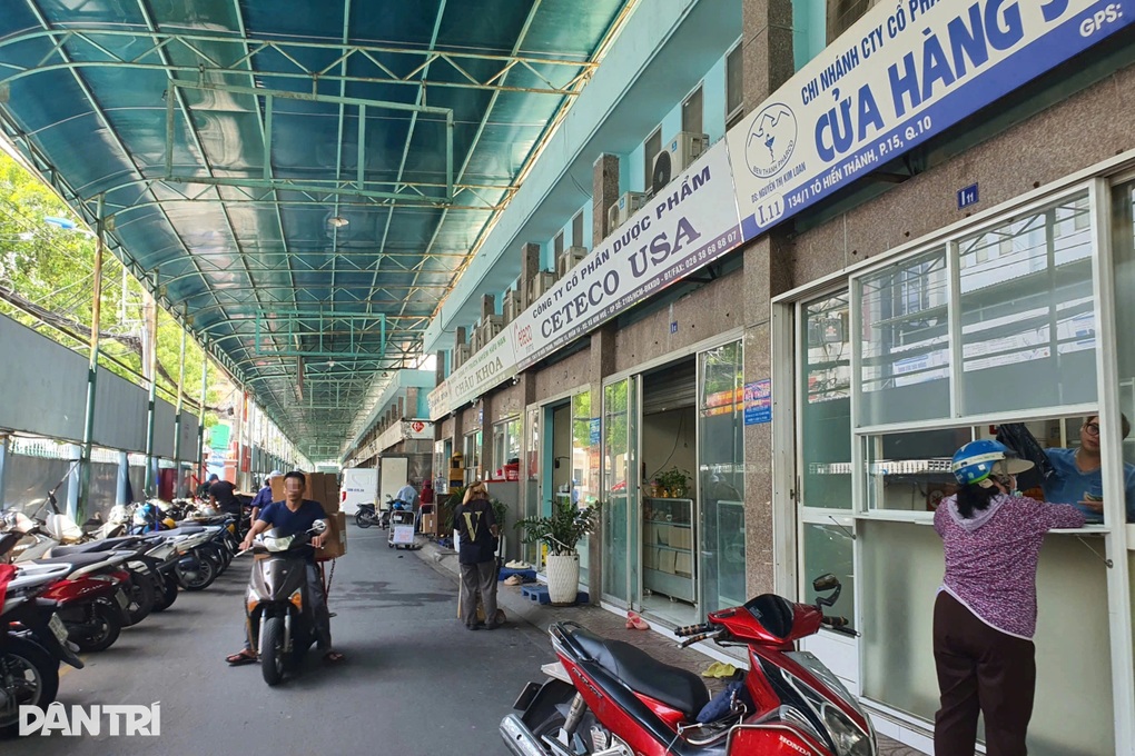TPHCM phát hiện những gì trong đợt cao điểm xử lý thuốc giả, sữa giả? - 1 TPHCM phát hiện những gì trong đợt cao điểm xử lý thuốc giả, sữa giả? - 1