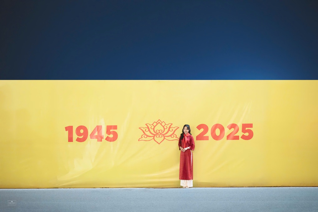 Tấm biển 1945-2025 ở Hà Nội gây sốt dịp 2/9 - 2