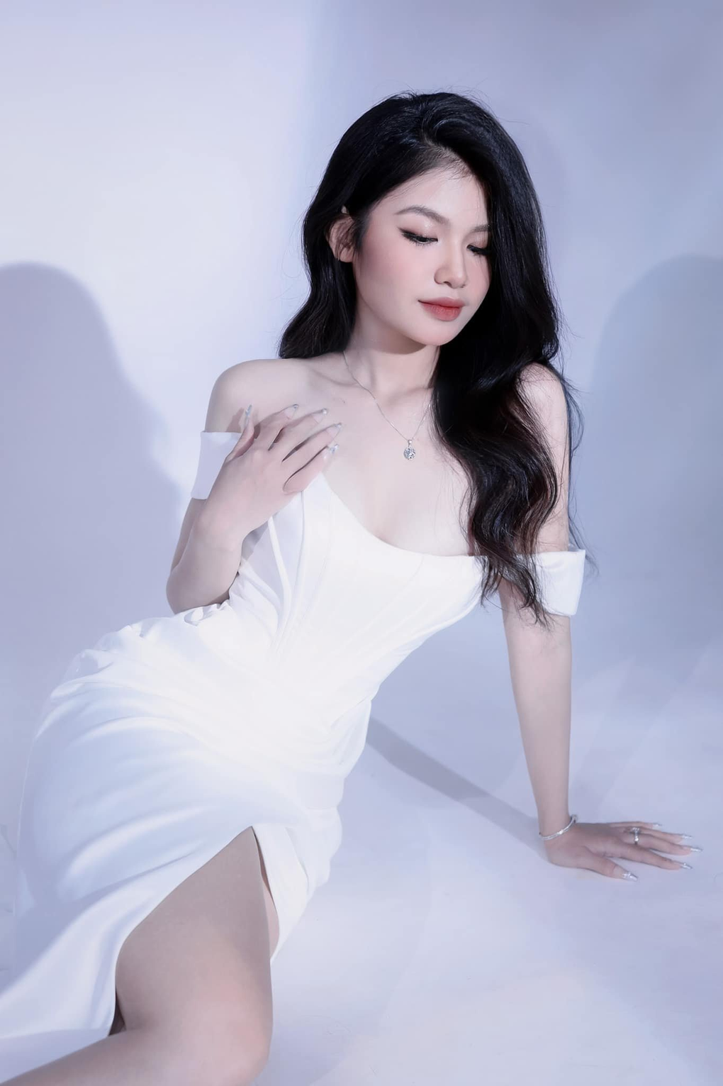 Nữ diễn viên Gen Z phim Bão ngầm đạt điểm 10 môn tiếng Anh thi tốt nghiệp - 1 Nữ diễn viên Gen Z phim Bão ngầm đạt điểm 10 môn tiếng Anh thi tốt nghiệp - 1
