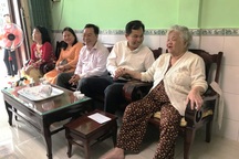 Cần Thơ: Gặp mặt và tặng quà 100 gia đình người có công