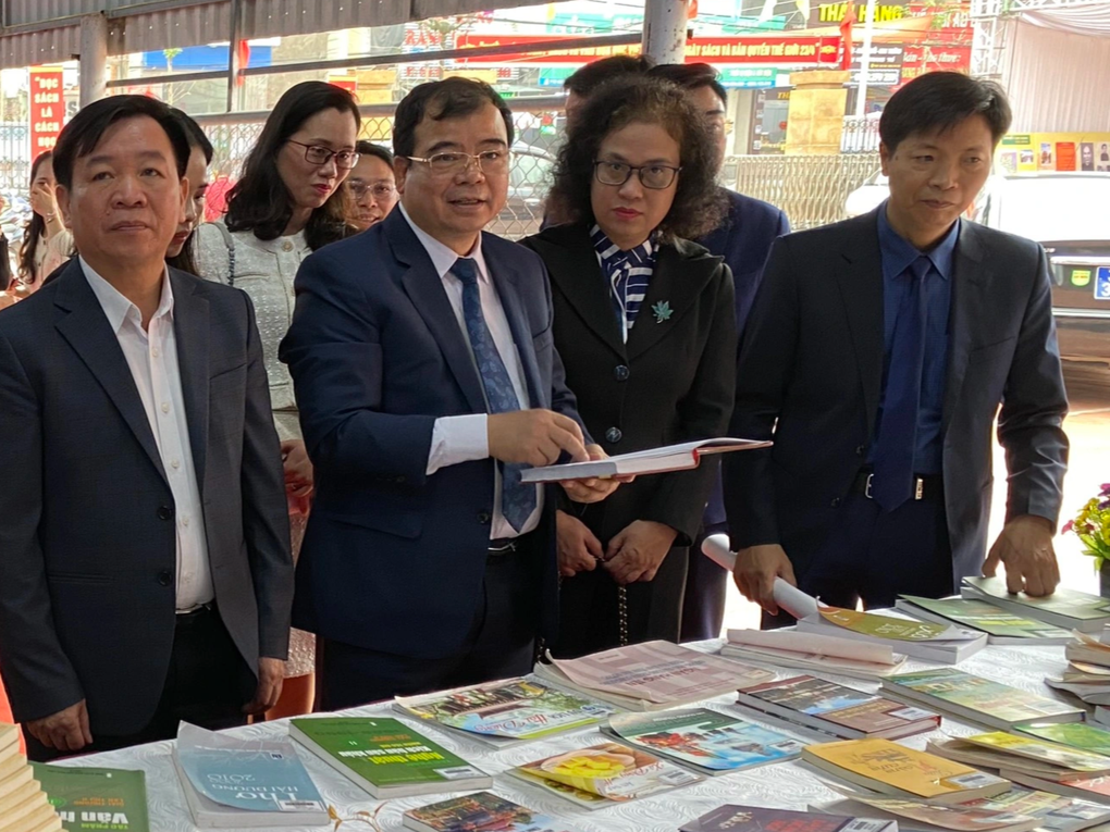 Kỷ niệm 119 năm Ngày sinh Phó Chủ tịch nước Nguyễn Lương Bằng - 2