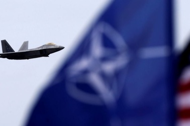 NATO xem xét đưa 4.000 quân áp sát biên giới Nga